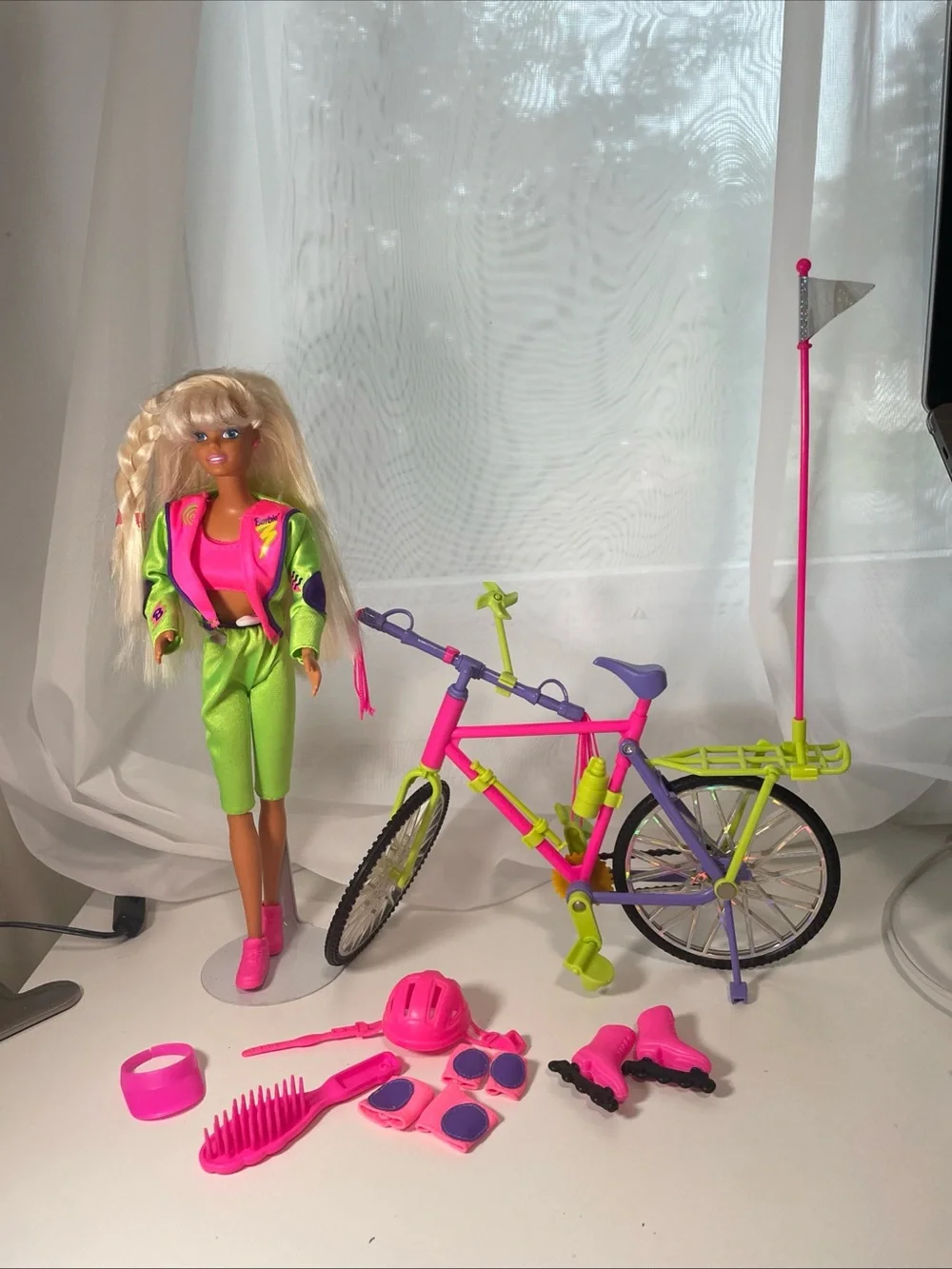 1993 bicyclin’Barbie plays set